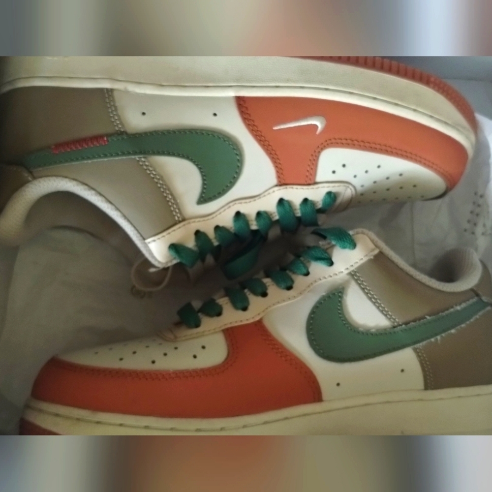 Girls Nike low top sneakers
